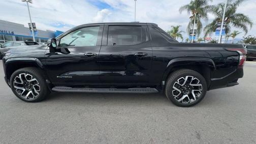 2025 Chevrolet Silverado EV RST