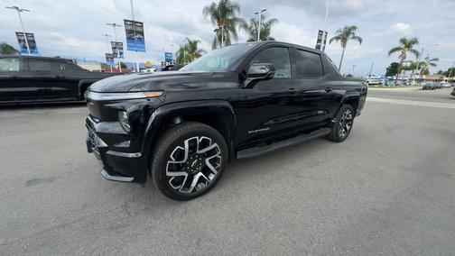 2025 Chevrolet Silverado EV RST