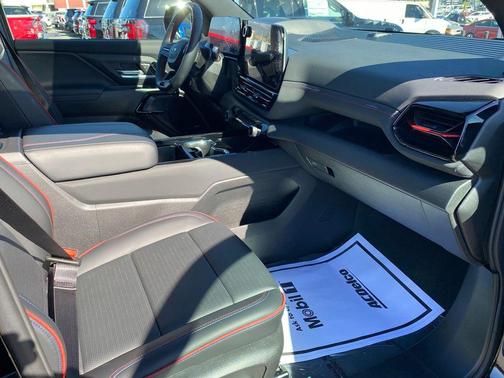 2025 Chevrolet Silverado EV RST