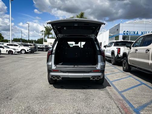 Sterling 2026 Chevrolet Traverse LT