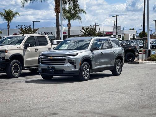 Sterling 2026 Chevrolet Traverse LT