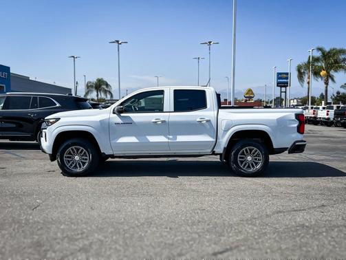 Summit White 2026 Chevrolet Colorado LT