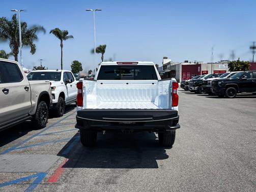 Summit White 2026 Chevrolet Silverado 1500 LT Trail Boss