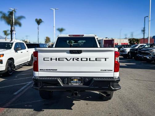 2026 Chevrolet Silverado 2500 Custom