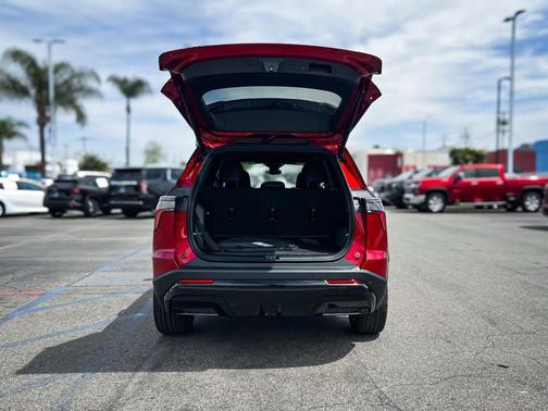 Radiant Red Tintcoat 2026 Chevrolet Equinox FWD RS