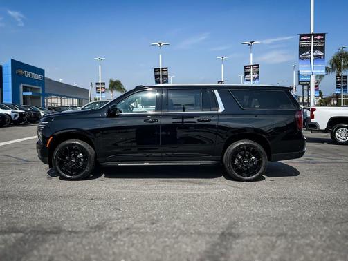 2026 Chevrolet Suburban LS