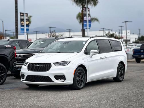 2021 Chrysler Pacifica Hybrid Limited