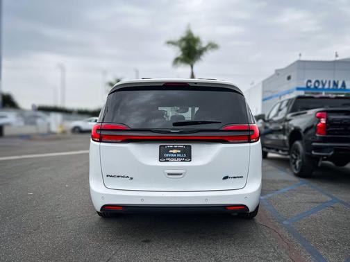 2021 Chrysler Pacifica Hybrid Limited