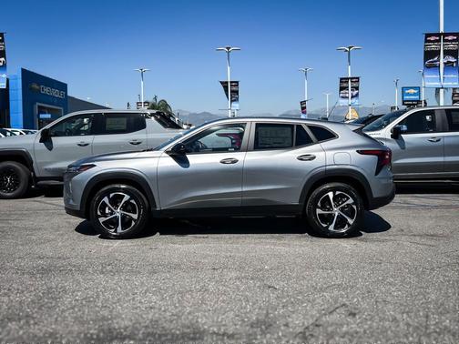 Sterling 2026 Chevrolet Trax FWD 1RS