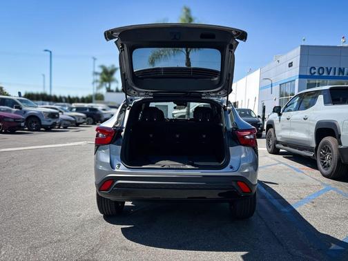 Sterling 2026 Chevrolet Trax FWD 1RS