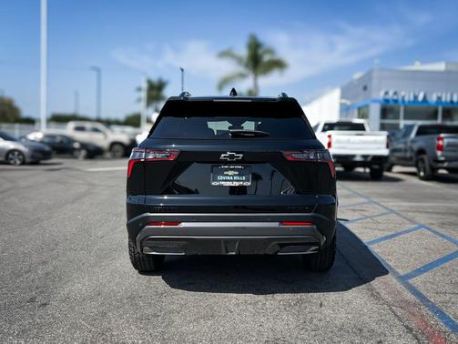 Mosaic Black Metallic 2026 Chevrolet Equinox FWD ACTIV