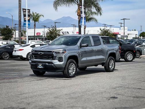 Sterling Gray Metallic 2026 Chevrolet Colorado LT