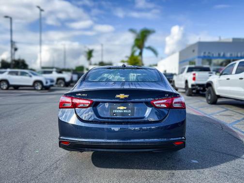 2022 Chevrolet Malibu FWD LT
