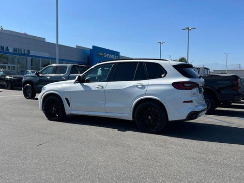 Alpine White 2021 BMW X5 xDrive40i