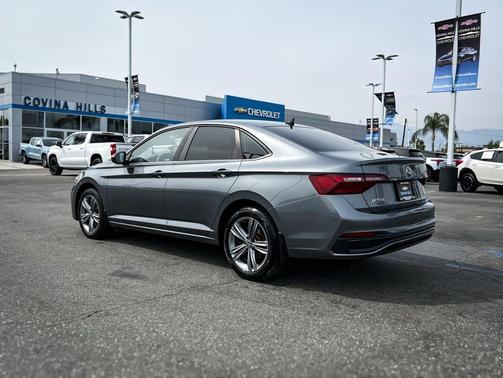 2022 Volkswagen Jetta 1.5T SE