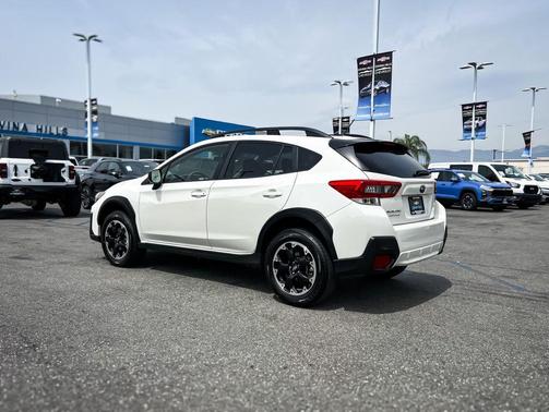 Crystal White Pearl 2023 Subaru Crosstrek Base