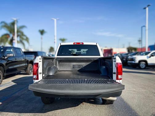 2024 RAM 1500 Classic Warlock Crew Cab 4x2 5'7' Box