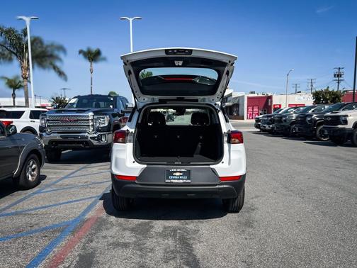 Summit White 2026 Chevrolet Trailblazer LS