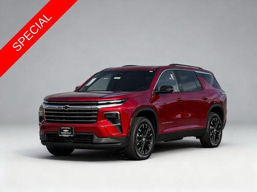 Radiant Red Tintcoat 2025 Chevrolet Traverse LT