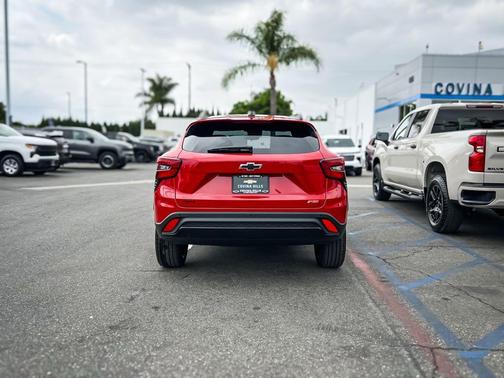 Apex Red 2026 Chevrolet Trax FWD 2RS