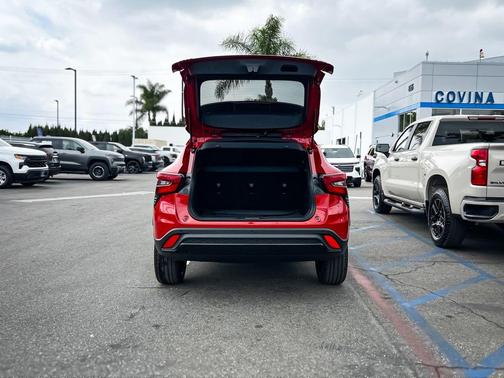 Apex Red 2026 Chevrolet Trax FWD 2RS