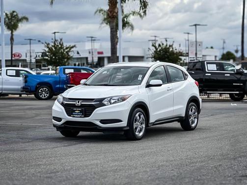 White Orchid Pearl 2018 Honda HR-V LX