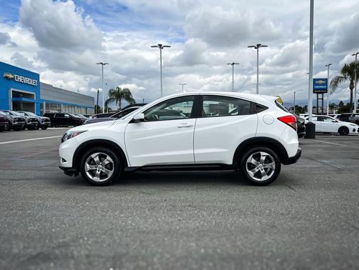 White Orchid Pearl 2018 Honda HR-V LX