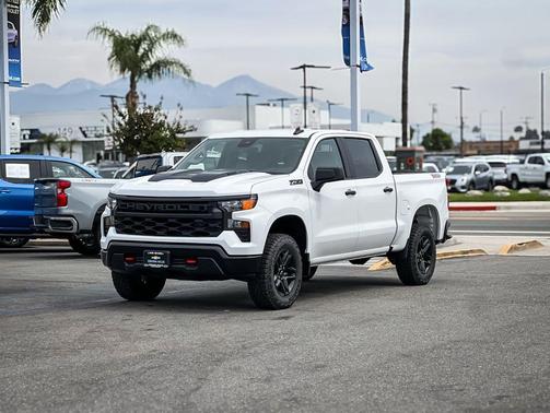 Summit White 2026 Chevrolet Silverado 1500 Custom Trail Boss