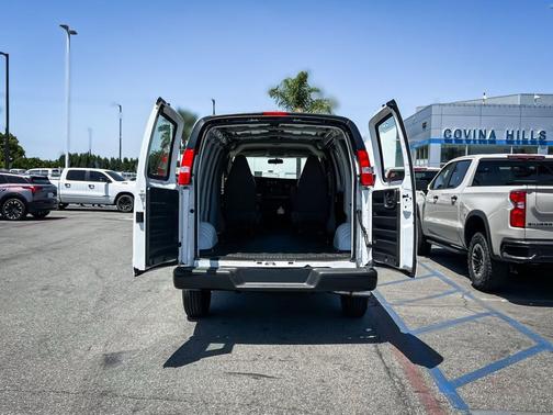 Summit White 2026 Chevrolet Express 2500 Work Van