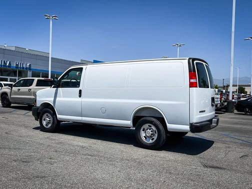 Summit White 2026 Chevrolet Express 2500 Work Van