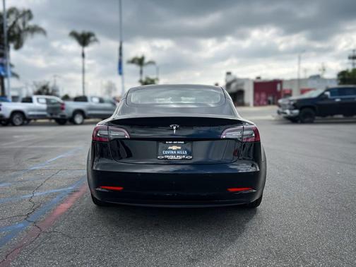 2022 Tesla Model 3 Standard Range