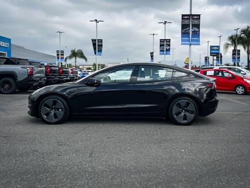 2022 Tesla Model 3 Standard Range