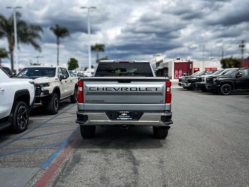 Sterling Gray Metallic 2026 Chevrolet Silverado 1500 LT