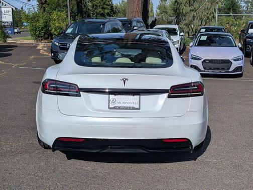 Pearl White Multi Coat 2022 Tesla Model S Dual Motor All-Wheel Drive