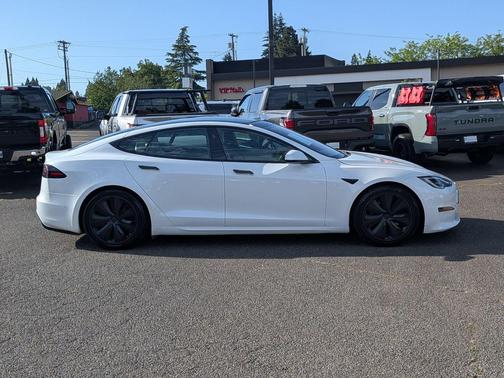 Pearl White Multi Coat 2022 Tesla Model S Dual Motor All-Wheel Drive