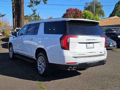 Summit White 2025 GMC Yukon XL Denali