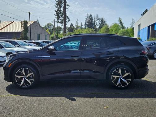 Deep Black Pearl 2023 Volkswagen ID.4 AWD Pro S