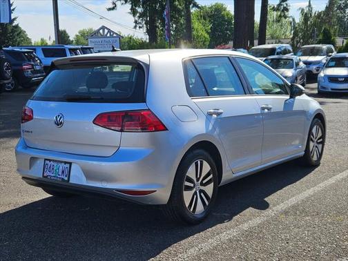2016 Volkswagen e-Golf SE