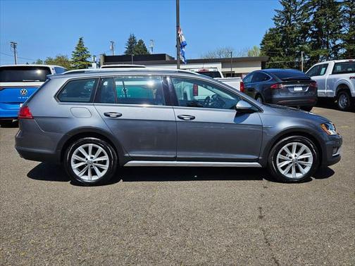 2017 Volkswagen Golf Alltrack TSI SE
