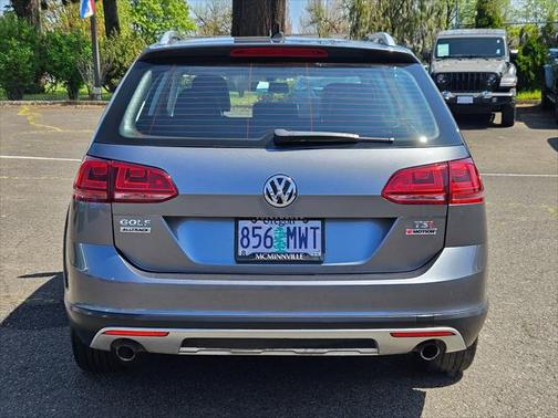 2017 Volkswagen Golf Alltrack TSI SE