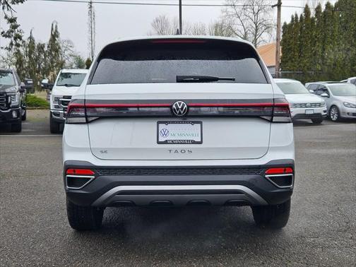 2025 Volkswagen Taos 1.5T SE