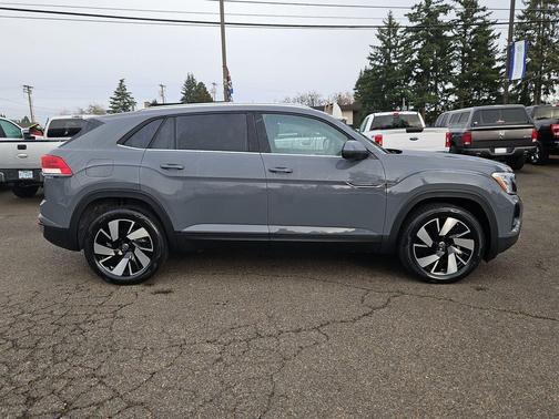2026 Volkswagen Atlas Cross Sport 2.0T SE w/Technology 4MOTION