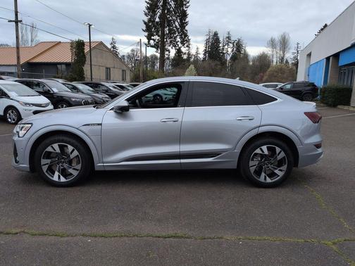 2023 Audi e-tron Sportback S line Premium Plus