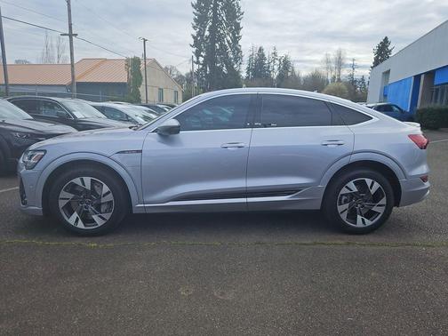 2023 Audi e-tron Sportback S line Premium Plus