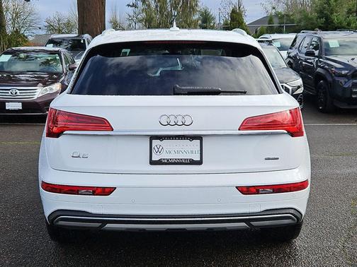 2022 Audi Q5 40 Premium Plus