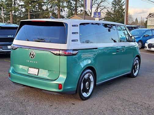 2025 Volkswagen ID. Buzz Pro S Plus with 4MOTION