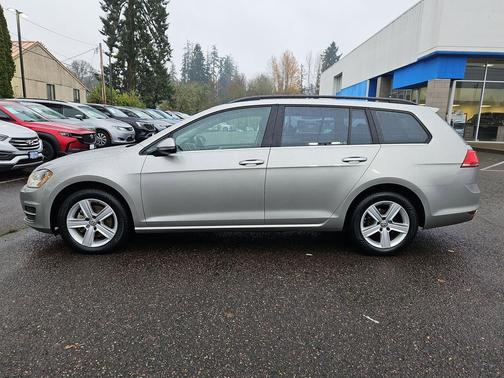 2015 Volkswagen Golf SportWagen TDI S 4-Door