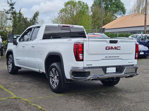 Summit White 2022 GMC Sierra 1500 SLE