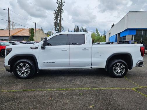 Summit White 2022 GMC Sierra 1500 SLE