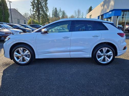 2023 Audi Q4 e-tron Premium Plus 50 quattro